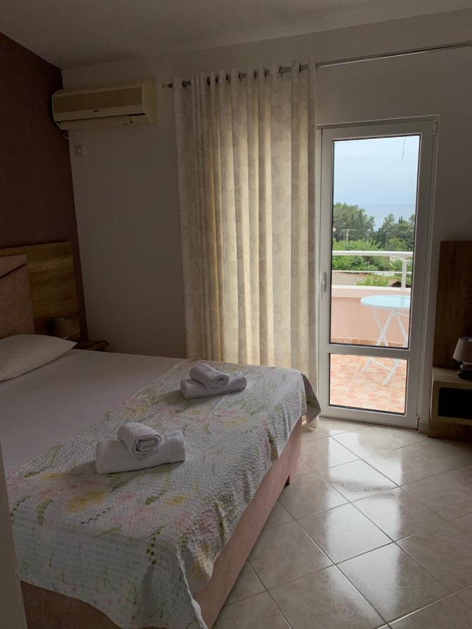 Apartments Adrian Ulcinj Bagian luar foto