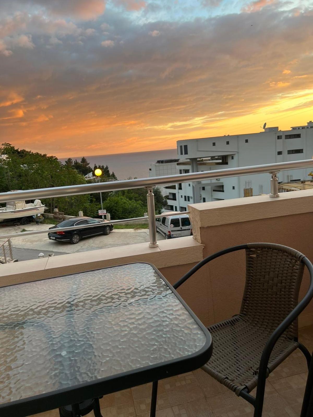 Apartments Adrian Ulcinj Bagian luar foto